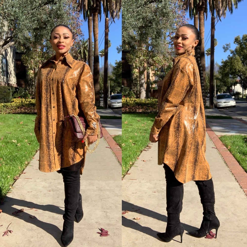 PLEATHER SNAKE PRINT
BUTTON DOWN SHIRT DRESS